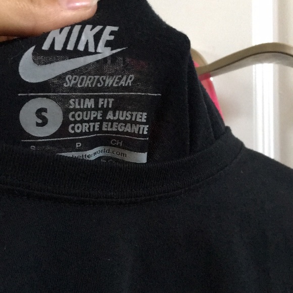 nike black t-shirt - Picture 2 of 2